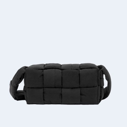 보테가 베네타 블랙 패디드 카세트백